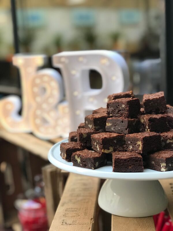 Brownie clásico artesanal